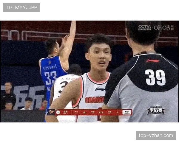 篮球规则解析:无球犯规如何判定及常见吹罚场景说明 篮球规则解析:无球犯规如何判定及常见吹罚场景说明